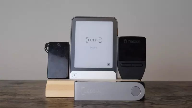 Ledger Flex Vergleich mit anderen Hardware Wallets