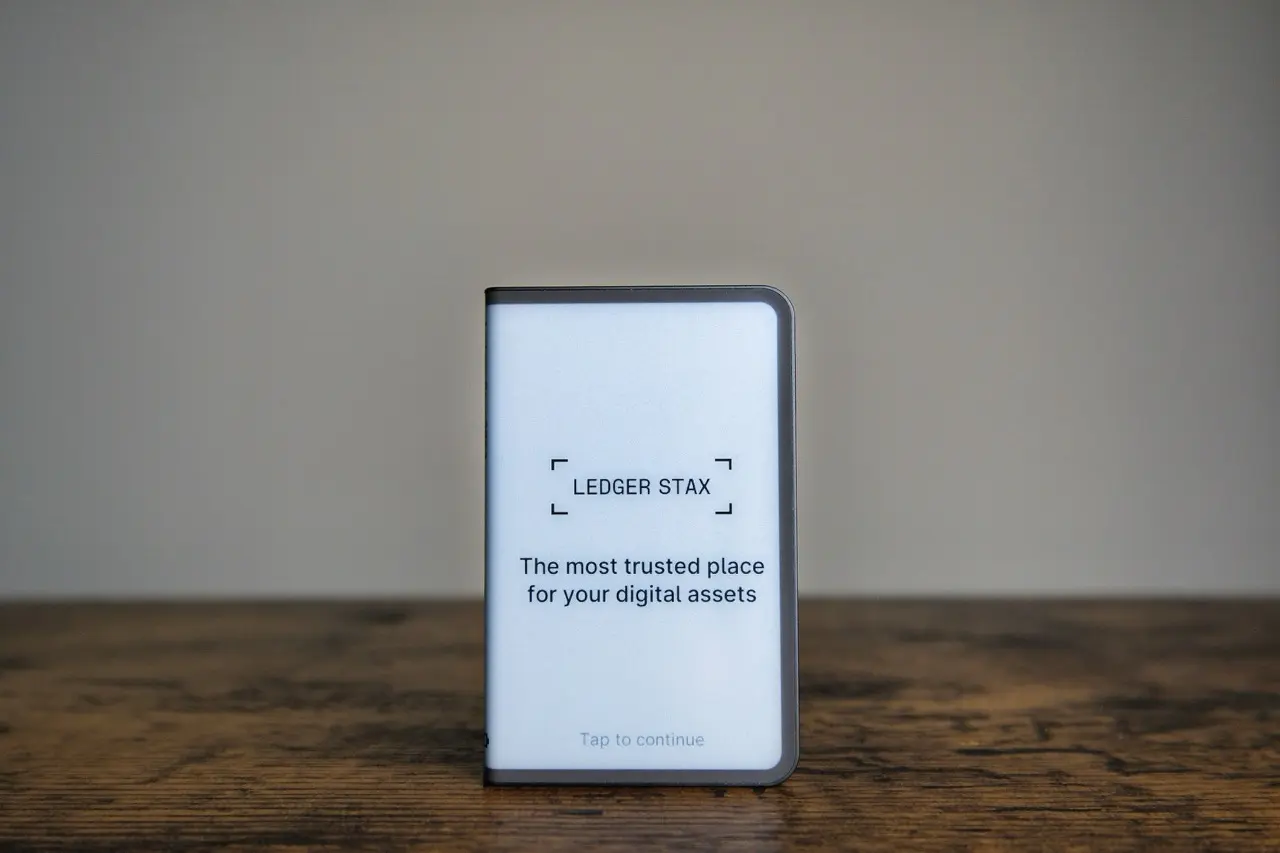Ledger Stax