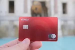 Krak Card Review: Die Kraken-Debitkarte mit bis zu 2 % Cashback im Alltagstest
